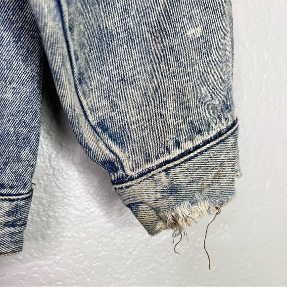 Vintage distressed denim jacket kids size 6 - Picture 4 of 8